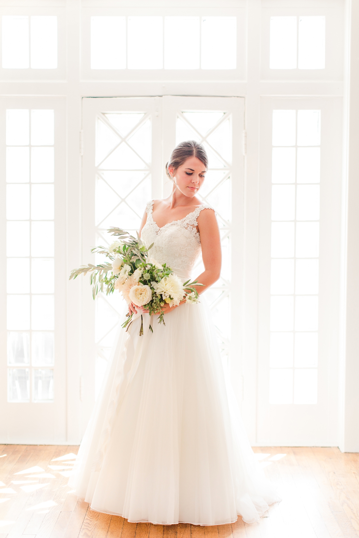 A Classic Tuckahoe Women's Club Wedding in Richmond, Virginia