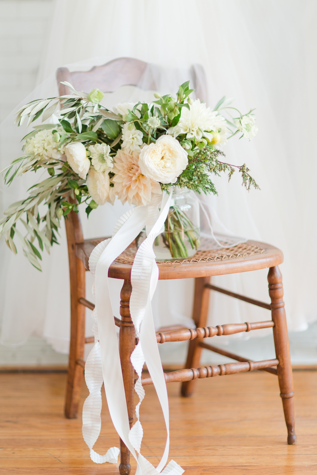 Rustic Richmond Wedding with Dahlia Bouquet of green, white and ivory flowers!