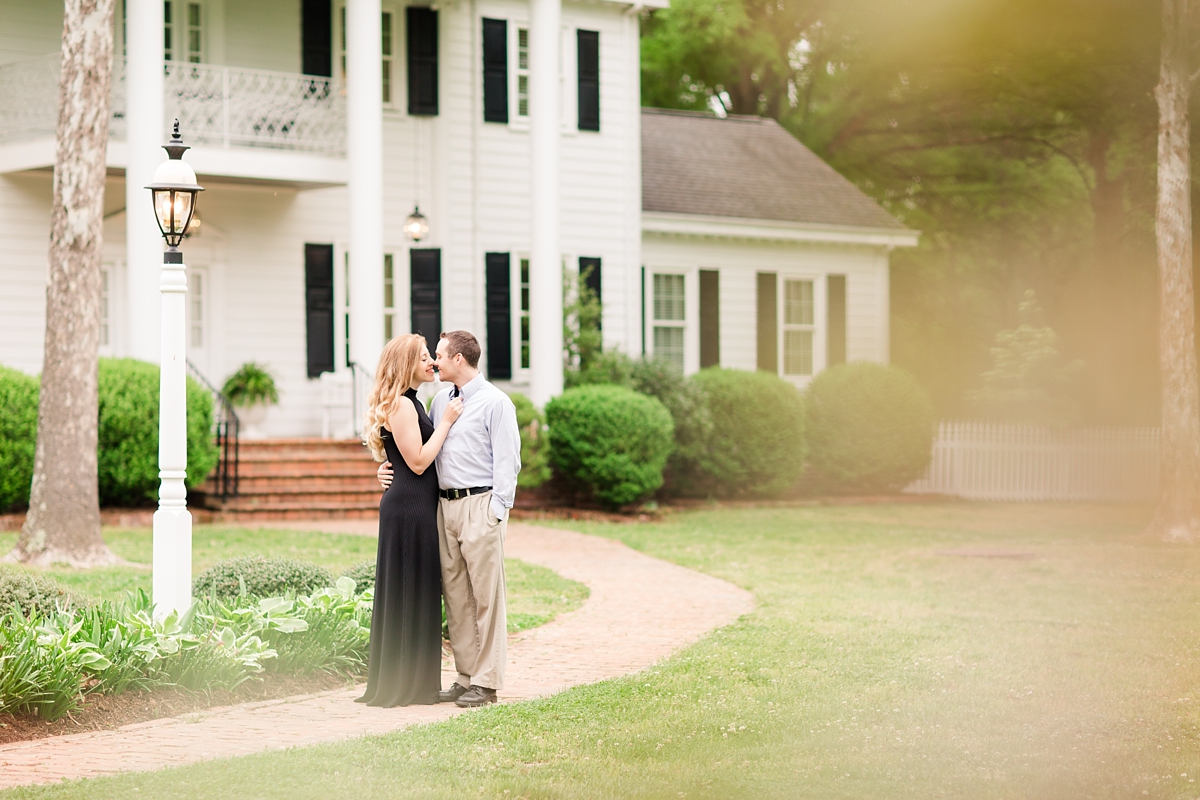 Virginia Cliffe Inn Engagement Pictures_0428