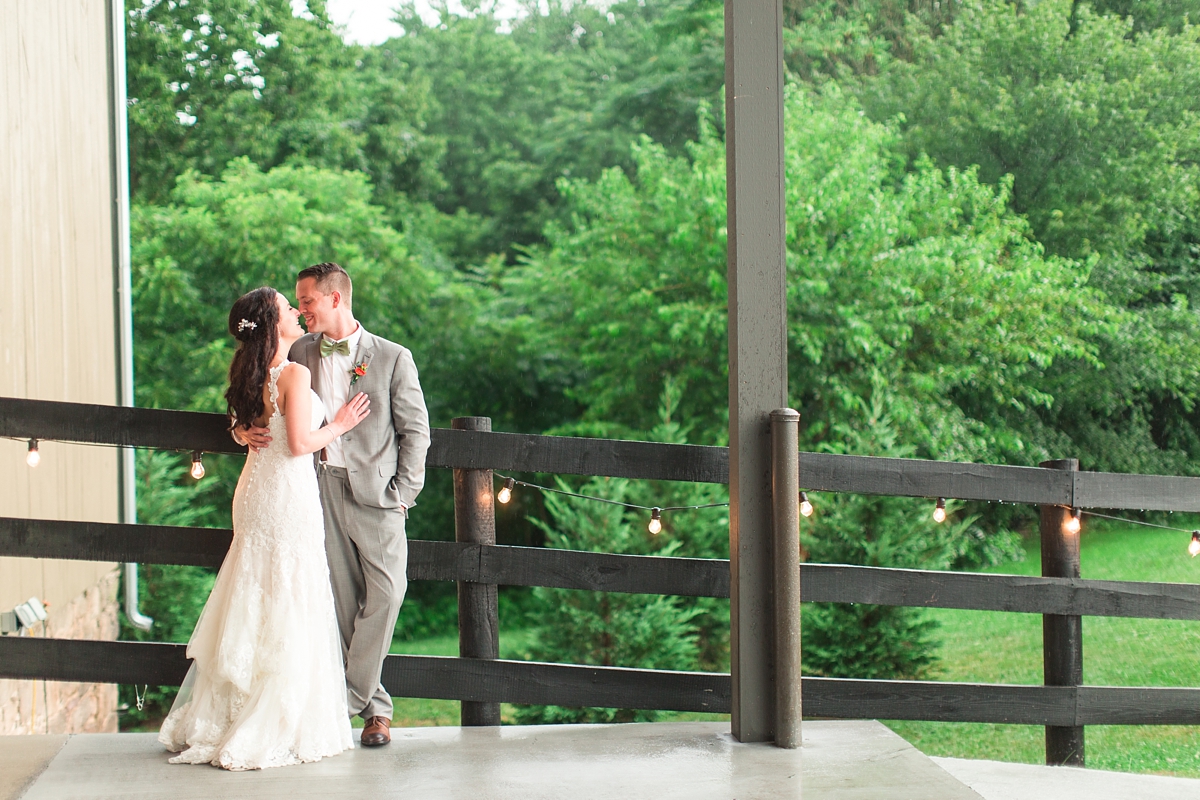 riverside-on-the-potomac-wedding-photo_2517