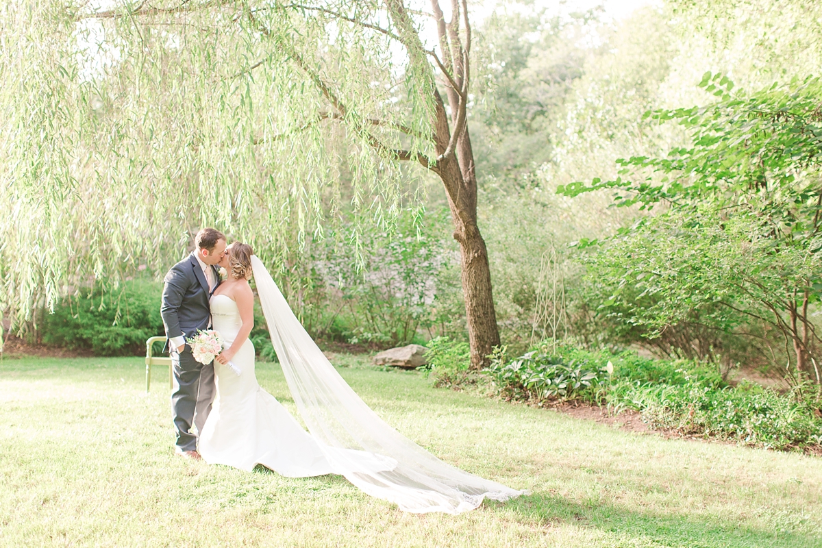 a-romantic-pastel-wedding-mill-at-fine-creek-photo_3447