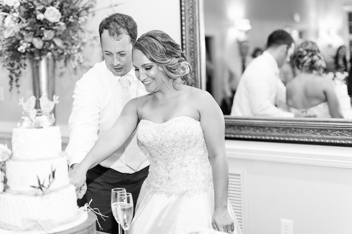 a-romantic-pastel-wedding-mill-at-fine-creek-photo_3470