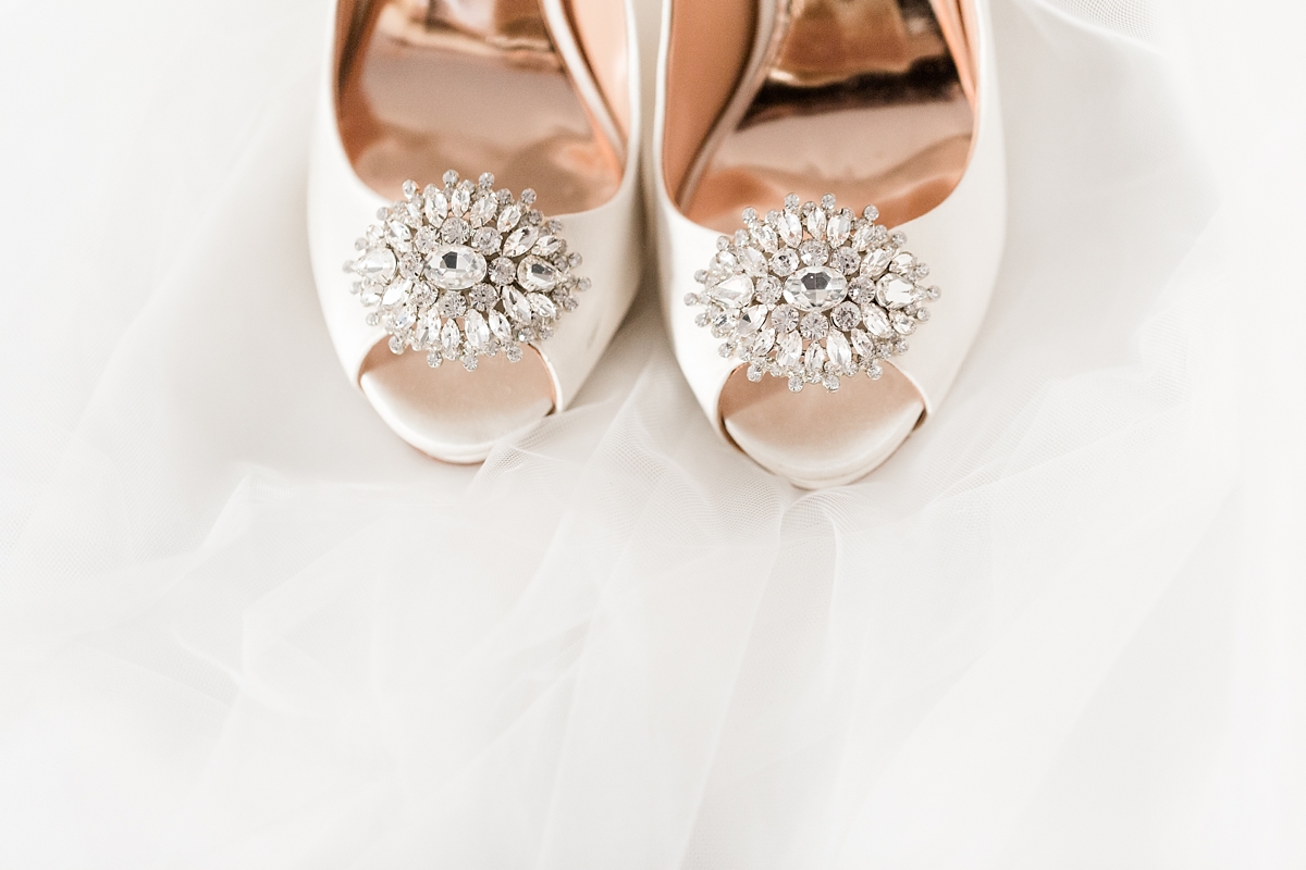 classic-black-and-white-union-station-wedding-pictures_3978