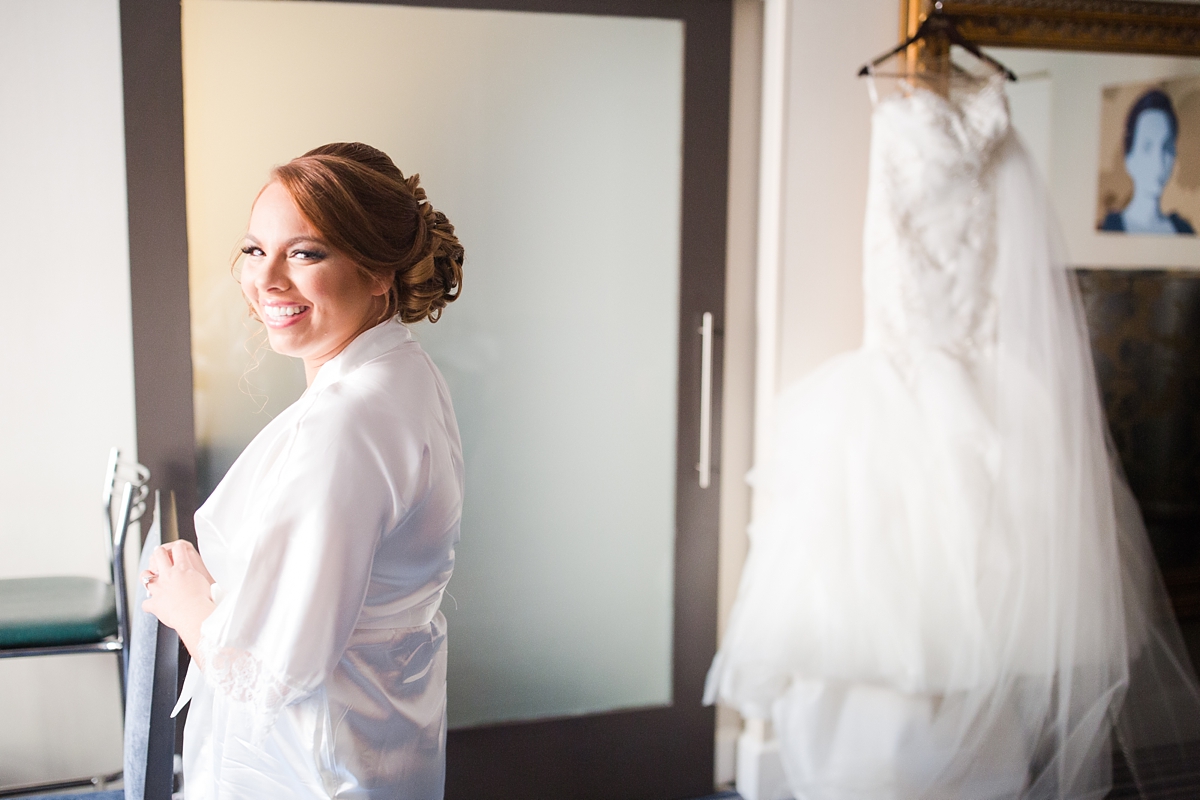 classic-black-and-white-union-station-wedding-pictures_3987