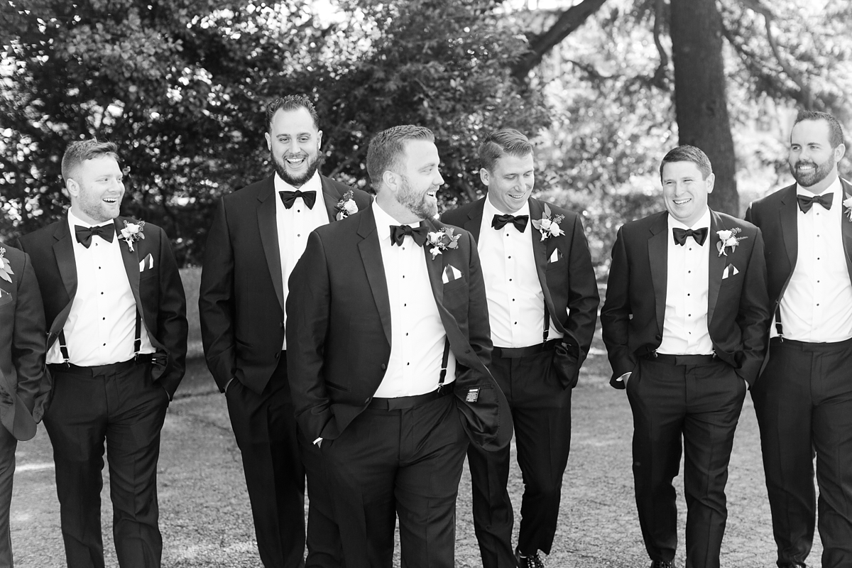 classic-black-and-white-union-station-wedding-pictures_4004