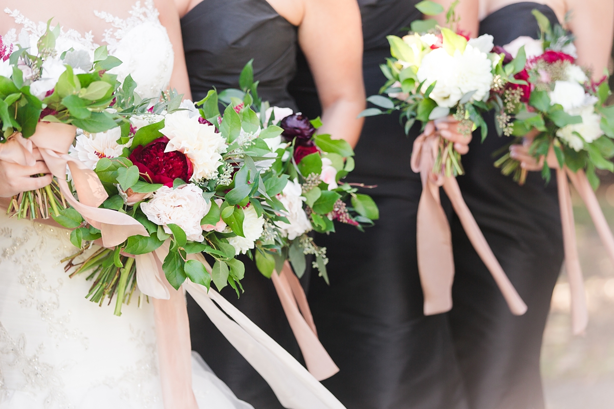 classic-black-and-white-union-station-wedding-pictures_4006