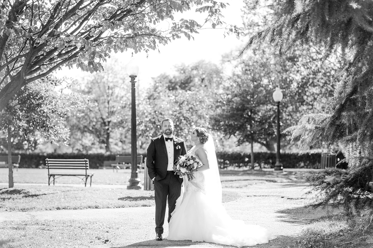 classic-black-and-white-union-station-wedding-pictures_4025