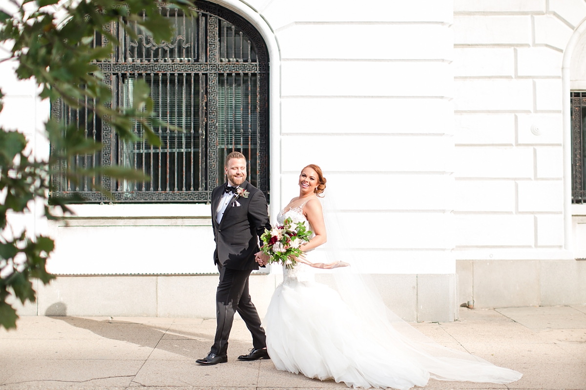 classic-black-and-white-union-station-wedding-pictures_4044