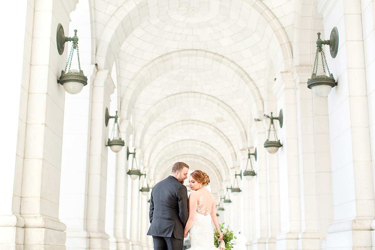 classic-black-and-white-union-station-wedding-pictures_4054
